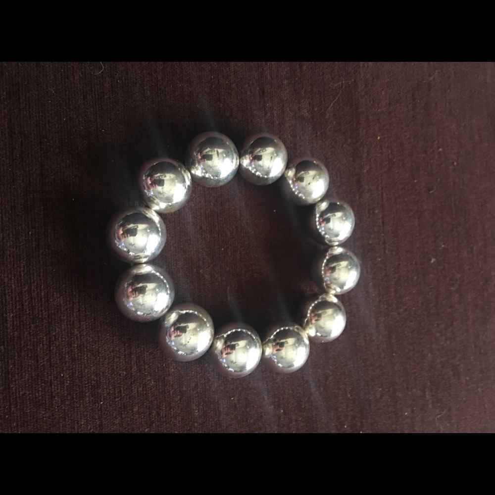 Silver colored ball bracelet